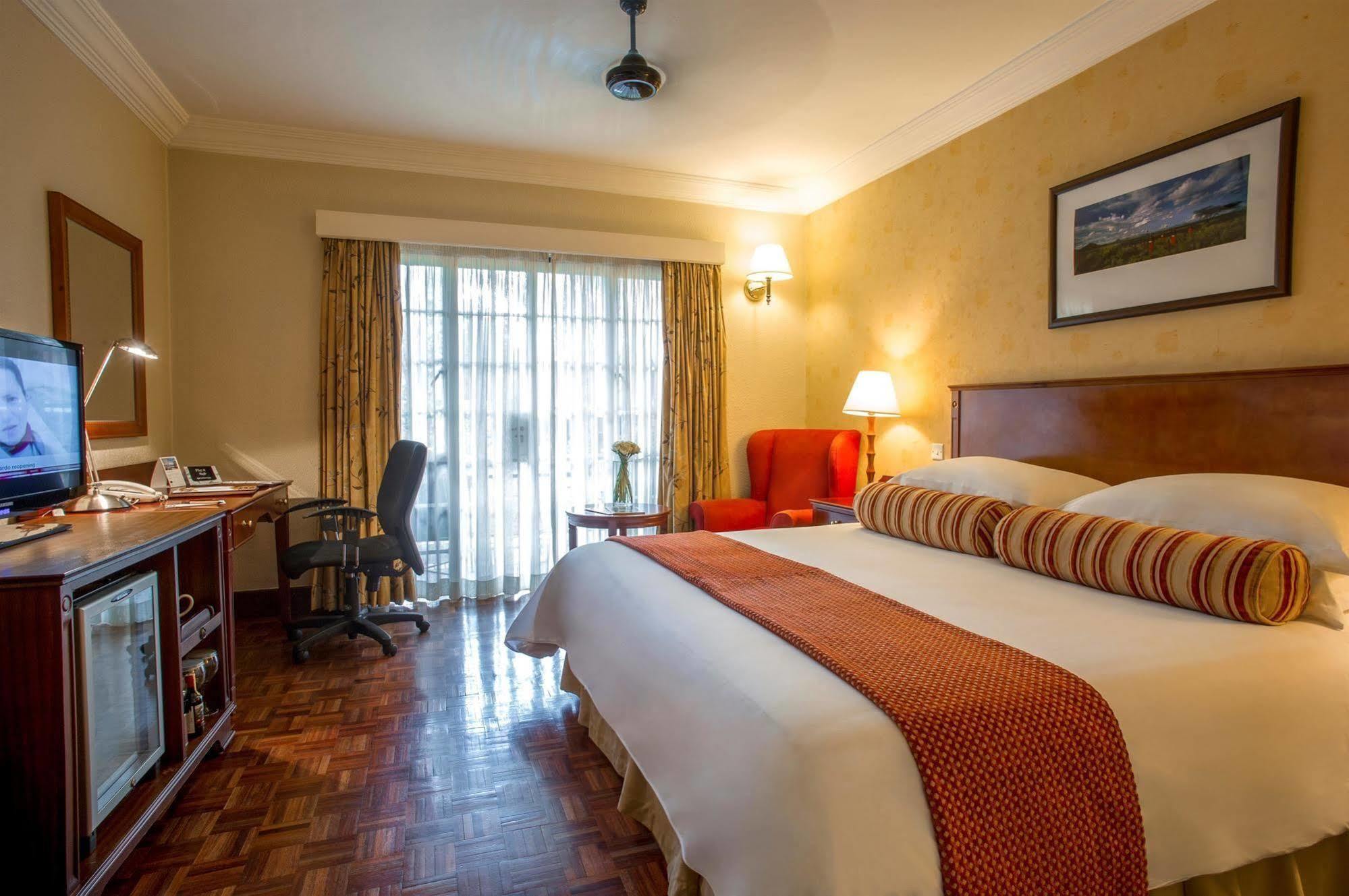 Southern Sun Mayfair Nairobi Esterno foto