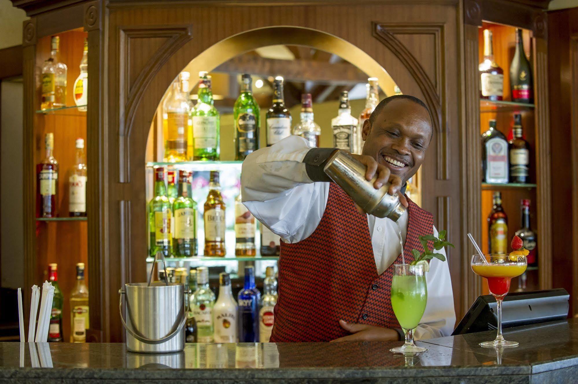 Southern Sun Mayfair Nairobi Esterno foto