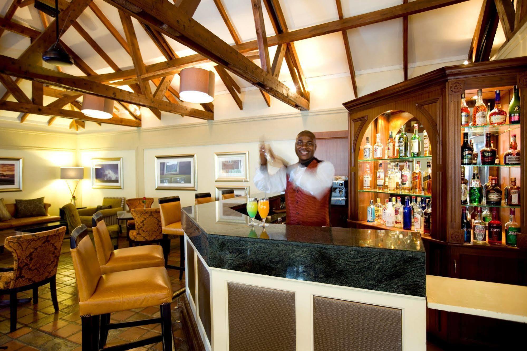 Southern Sun Mayfair Nairobi Esterno foto